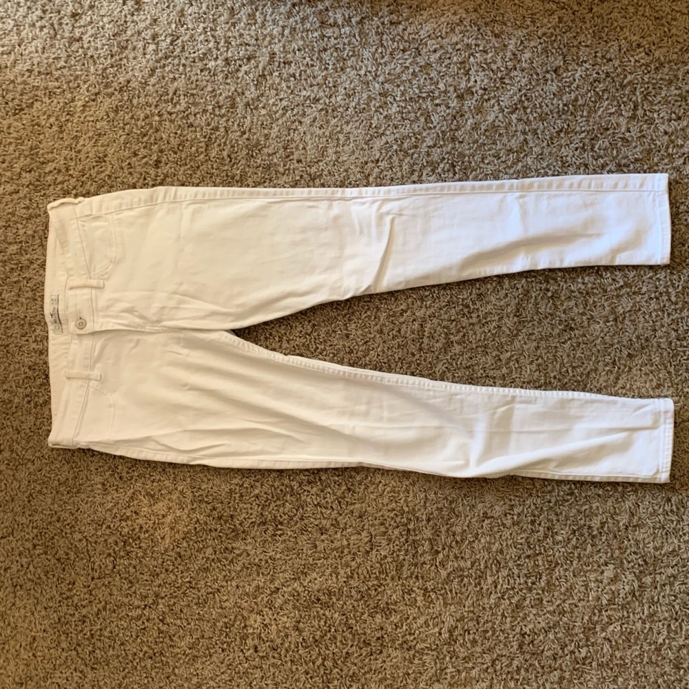 white hollister skinny jeans